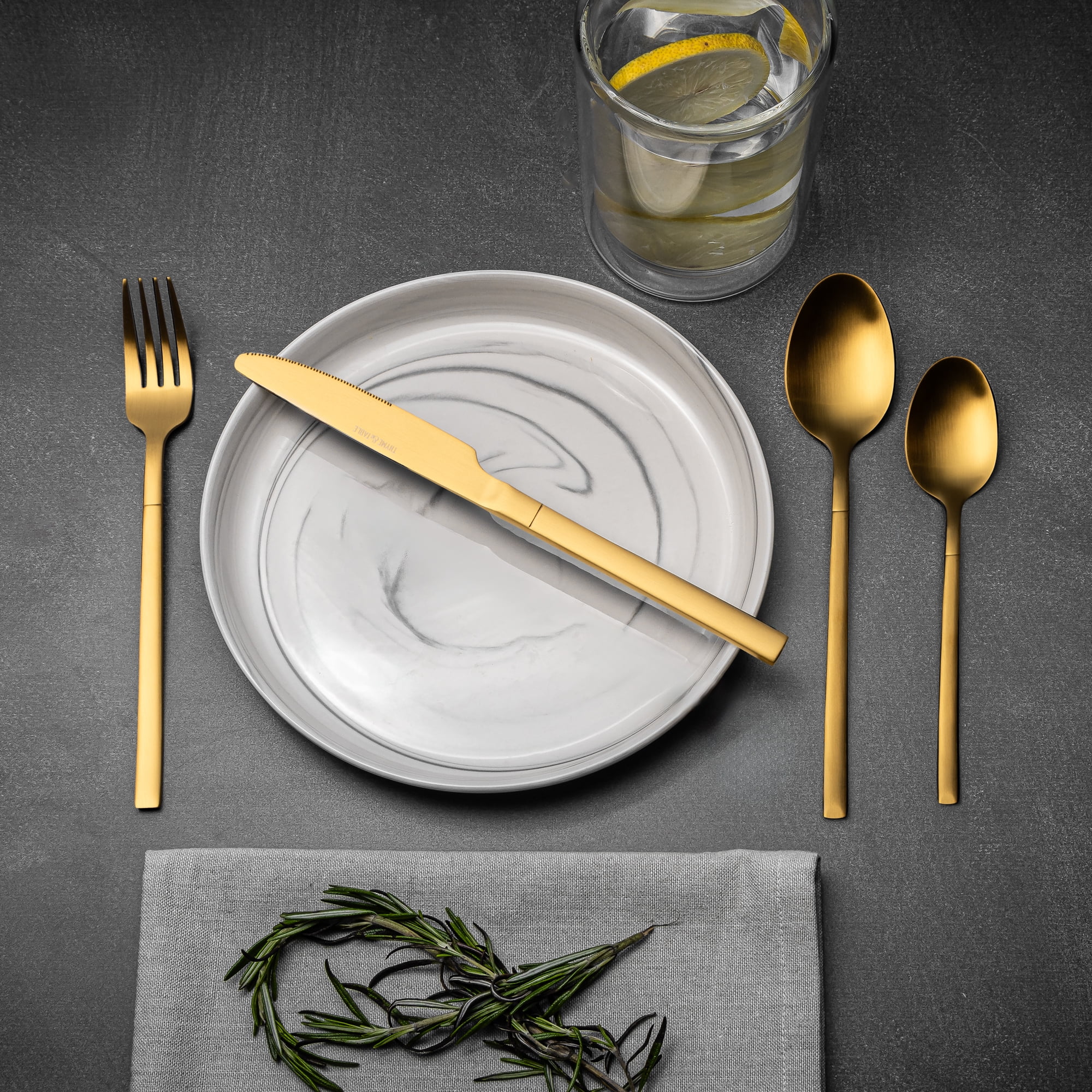 Dining table set of 16 pieces of gold stainless steel tableware