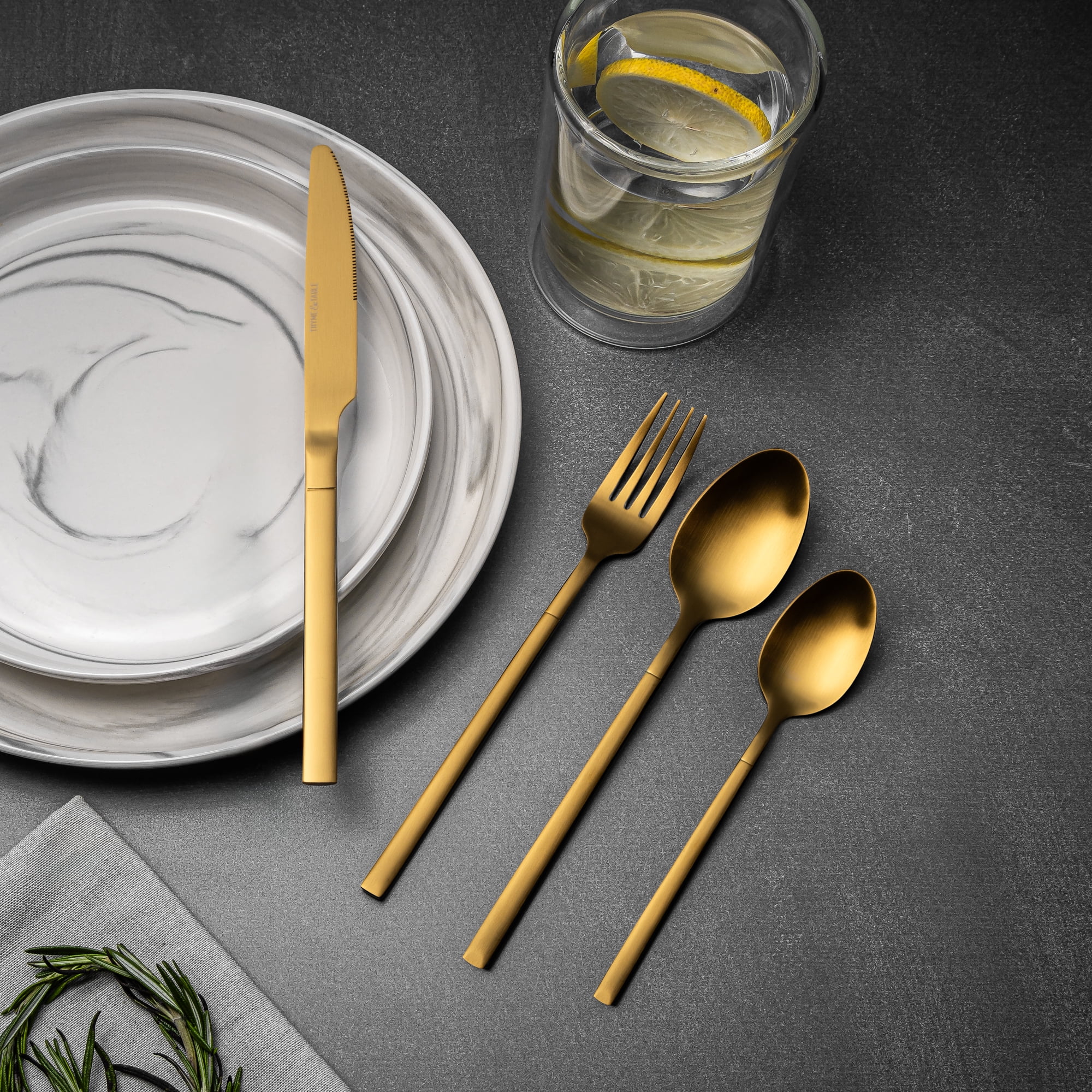 Dining table set of 16 pieces of gold stainless steel tableware
